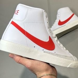NEW NIKE BLAZER MID RED